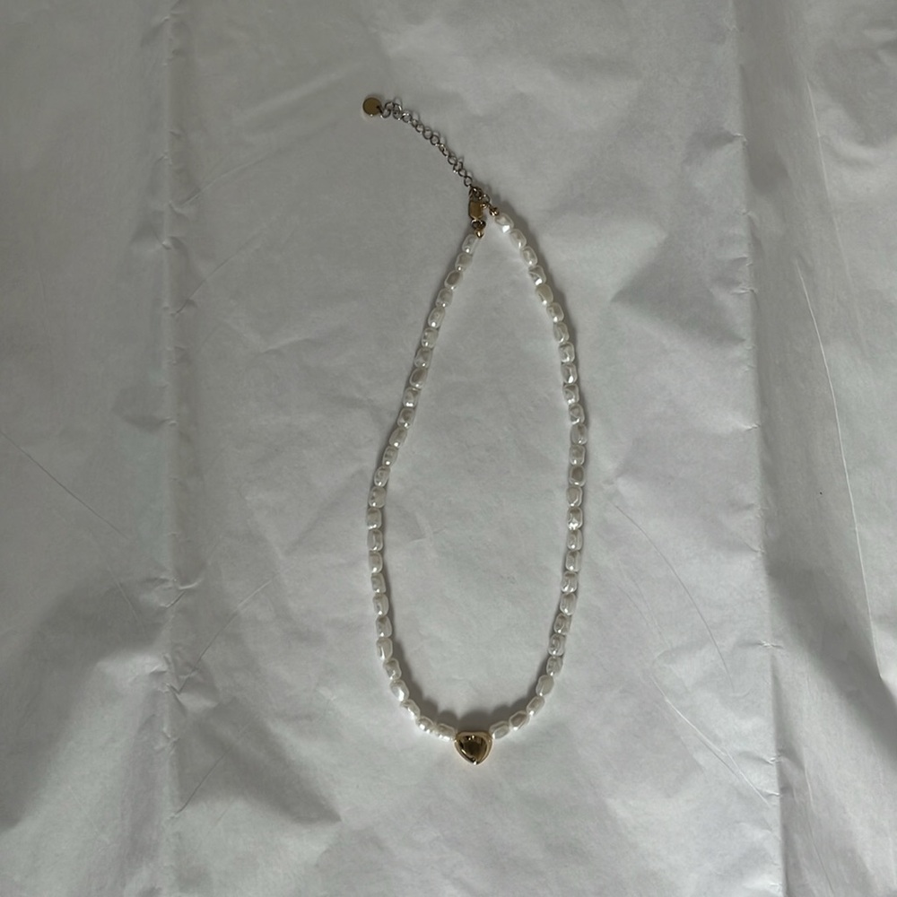 Carly Jean Los Angeles Kalani Pearl Heart Necklace - Picture 3 of 5